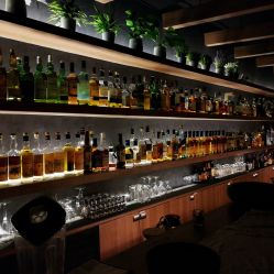 朝外大街酒吧團(tuán)購全攻略 電話、地址、價(jià)格與營業(yè)時(shí)間一覽